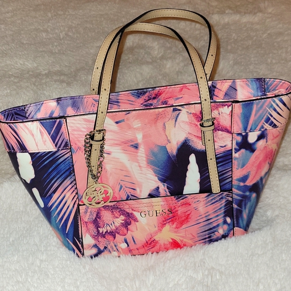 Guess Tote